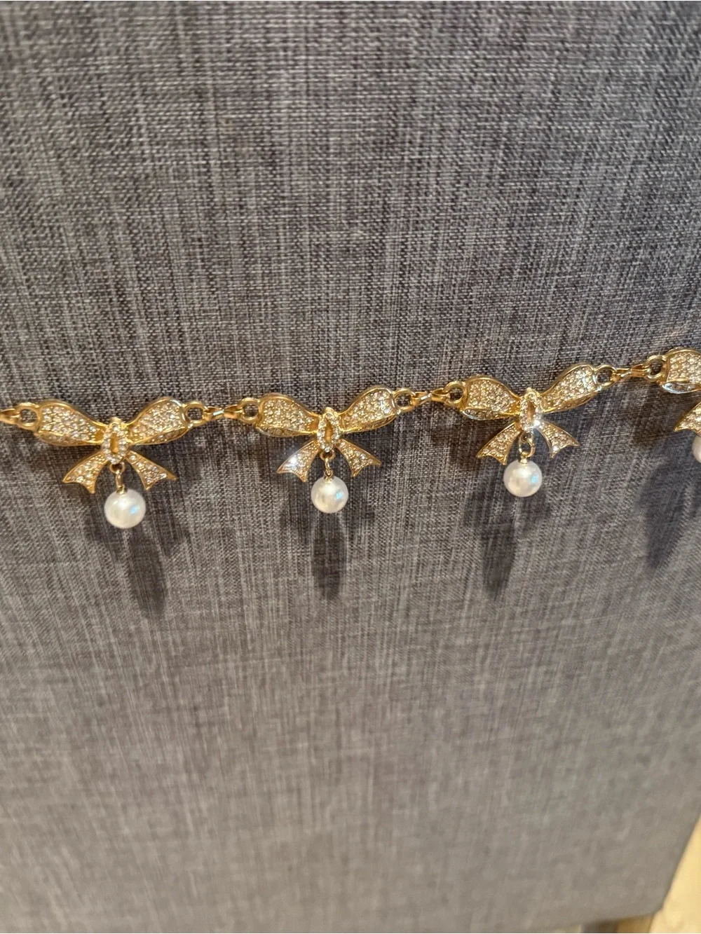 Gold Bow Pearl Drop Bracelet - Elegant Women's Jewelry